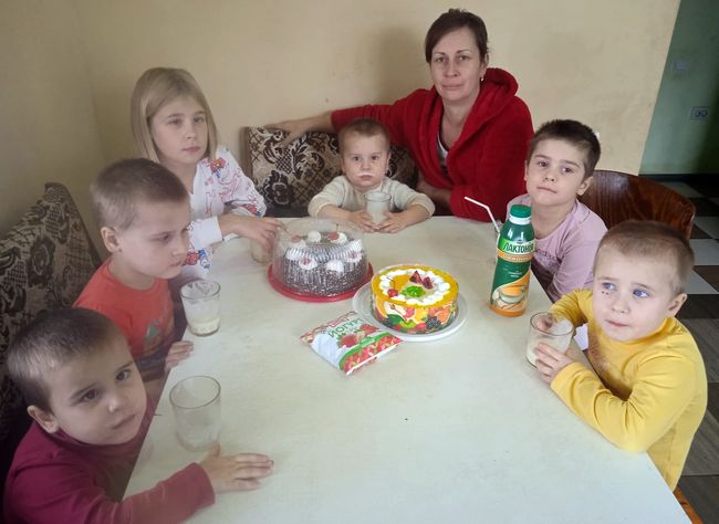 Призываем помочь семье с 8 детьми в канун новогодних праздников