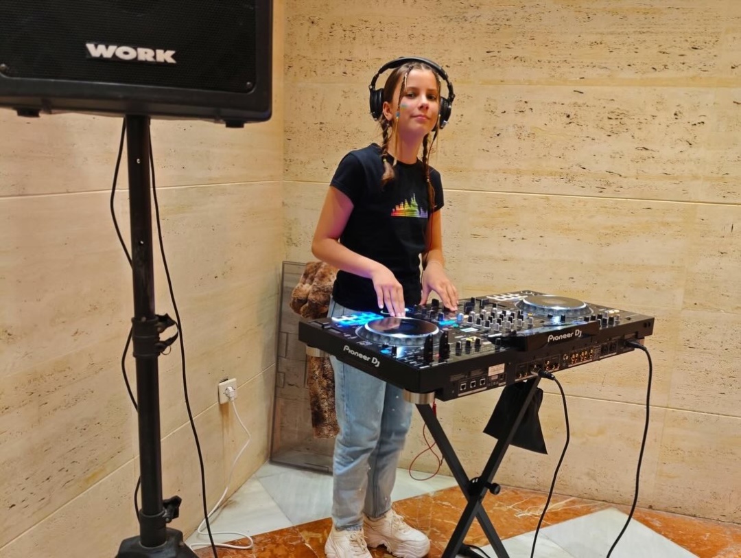 В Іспанії провели творчий вечір до дня народження Шевченка задля допомоги хворим дітя