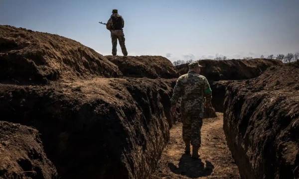 Запорожская крепость  готовится к бою, война приближается